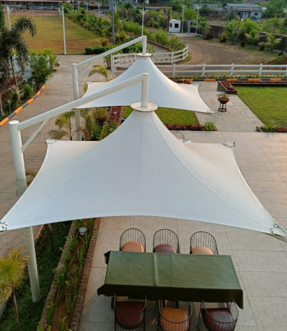 Hotels & Resorts