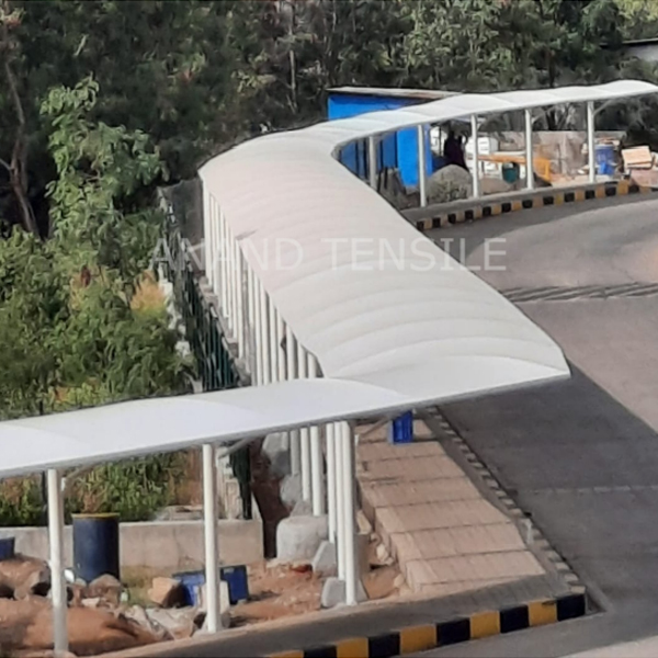 Hotel entrance tensile canopy with guest drop-off area in Pune