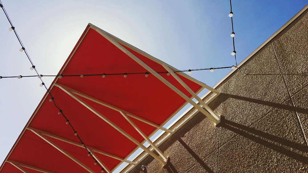 Red double conical tensile structure